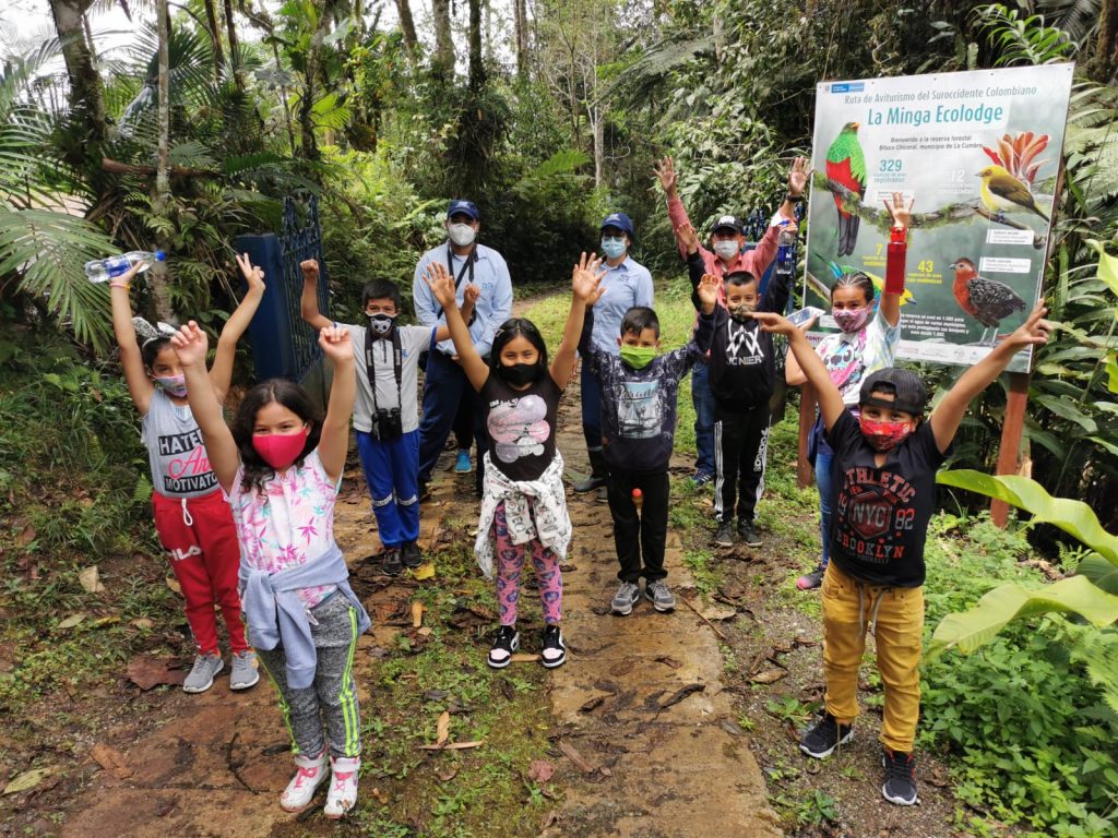 Excursiones de Avistamiento de Aves con la CVC Alquiler de carros en Cali 